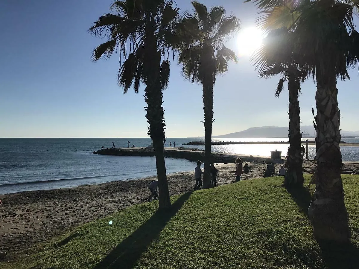 NEW LUXURY Malaga Beach House, 2 city bikes, 2 children's bikes, WiFi, BIG terrace, BBQ, Family, Childfriendly