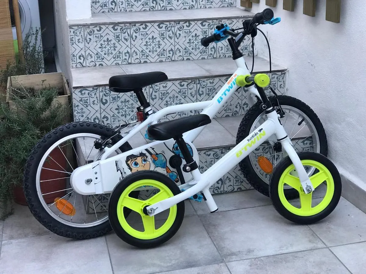 Malaga Beach House, 2 City Bikes, 2 Children'S Bikes, Wifi, Big Terrace, Bbq, Family, Childfriendly Spain
