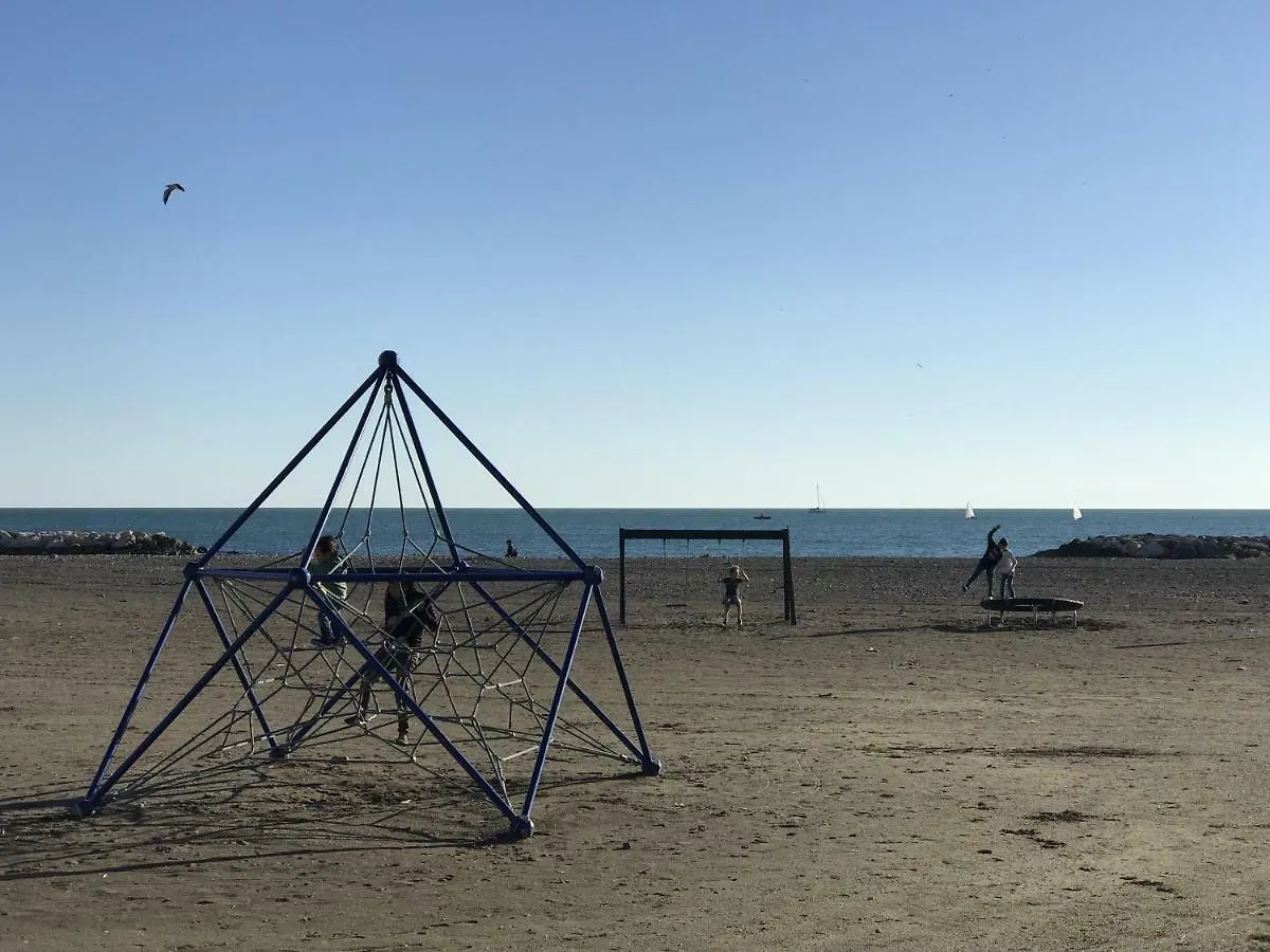 Malaga Beach House, 2 City Bikes, 2 Children'S Bikes, Wifi, Big Terrace, Bbq, Family, Childfriendly 0*,  Spain