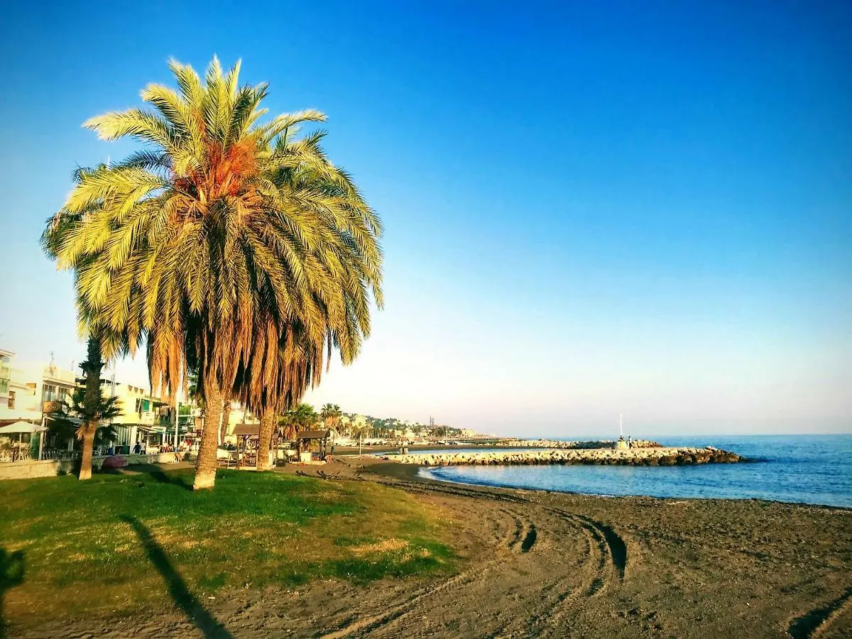 Malaga Beach House, 2 City Bikes, 2 Children'S Bikes, Wifi, Big Terrace, Bbq, Family, Childfriendly 0*,  Spain